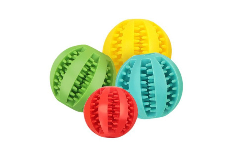 TPR Spherical Dog Treat Dispenser Toy - Teeth Cleaning Design in Multiple Colors