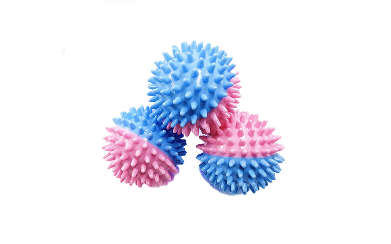 Eco-Friendly TPR Dog Chew Ball - Dual-Tone Pink and Blue for Dental Health