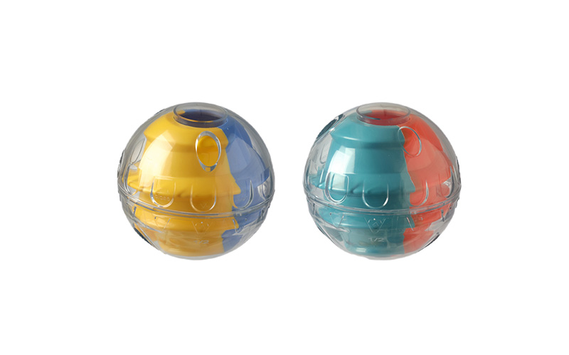 CB-180 Interactive Dog Feeder Ball - Playful Dining for Your Pet